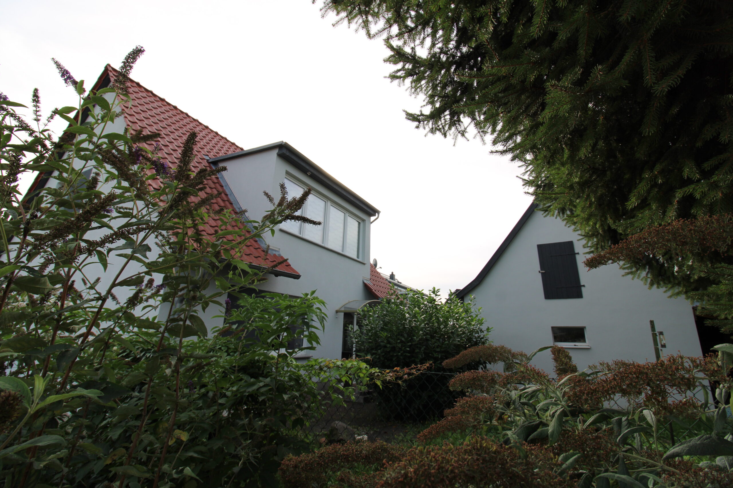 Kurzfristig beziehbare Eigentumswohnung mit Balkon und Garage